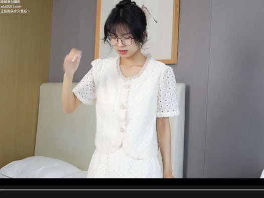 BoBoSocks袜啵啵 421期:奶油-皮鞋、厚白丝、瑜伽动作时老头乐挠脚剧情(仅花絮版)【图包+视频】